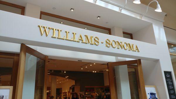 Williams-Sonoma in the International Plaza, Tampa