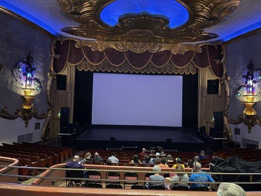 Crest theater, Sacramento, California, June 30, 2023 - free showing of jaws