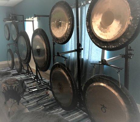 Gong Baths in the new studio 3