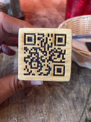 Cool online menu wooden cube!