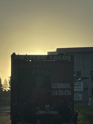 Sun setting the tacos is good. Off of south Harbor road.