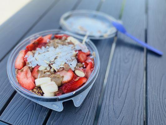 "QUICK MEAL" açaí with almond butter