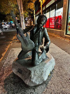 Jimi Hendrix Statue