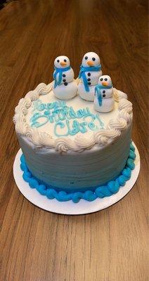 vanilla cake ombré blue with 3 snowmen  10/10