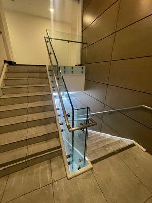 Glass railing