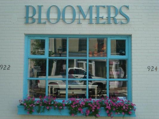 Welcome to Bloomers!