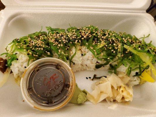 Green Monster Roll was massive and packed with lots of seaweed. Notice the gluten-free soy sauce is labeled. Love this roll!