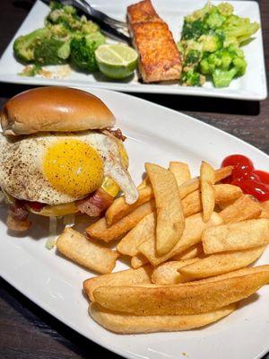 Red Robin Gourmet Burgers and Brews