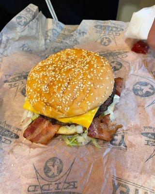 Bacon cheeseburger.