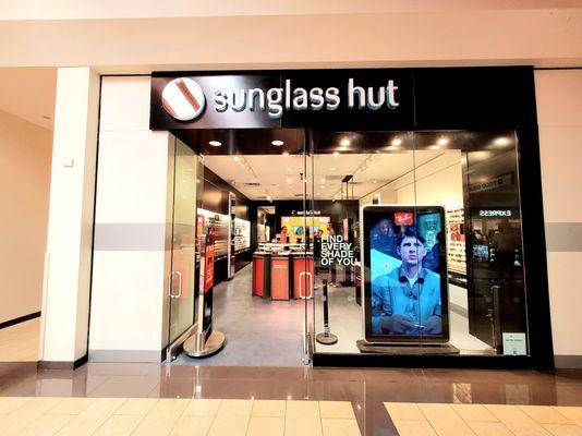 Sunglass Hut at Macy's - Mens