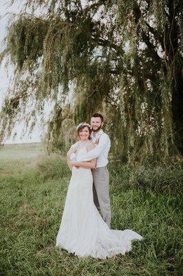 Wedding under the trees.