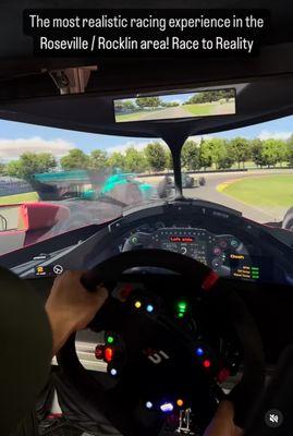 Driving Indy cars on a Racing Simulator