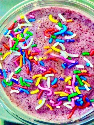 Açai Miracle Smoothie  + rainbow PRIDE sprinkles