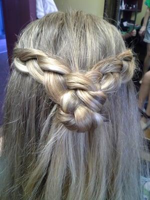 Pretty and affordable hairstyle by May