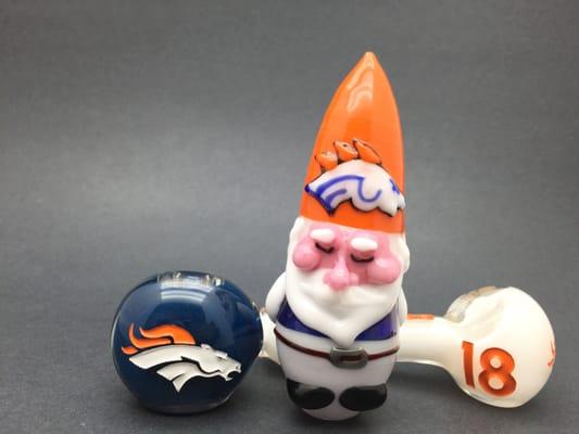 Show your team spirit with one of these Denver Bronco pipes.