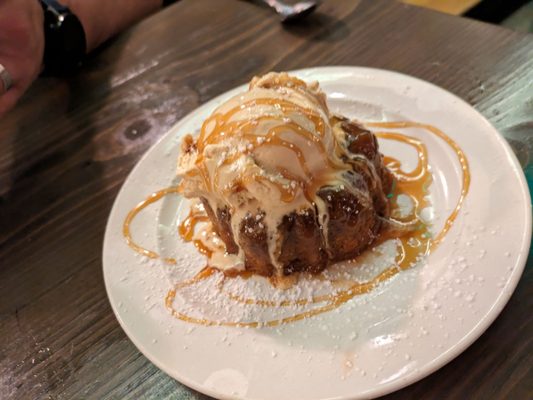 Sticky toffee cake