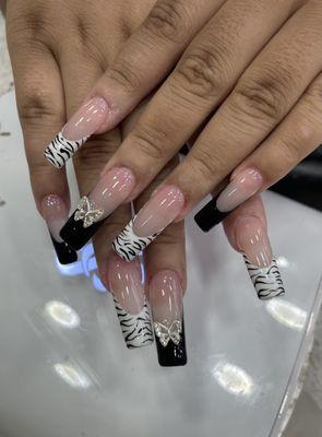 Diamond  Nails