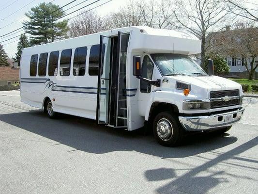 29 Passenger Mini Bus. Perfect for Airports, Corporate events Shuttles or any special event with a large group.