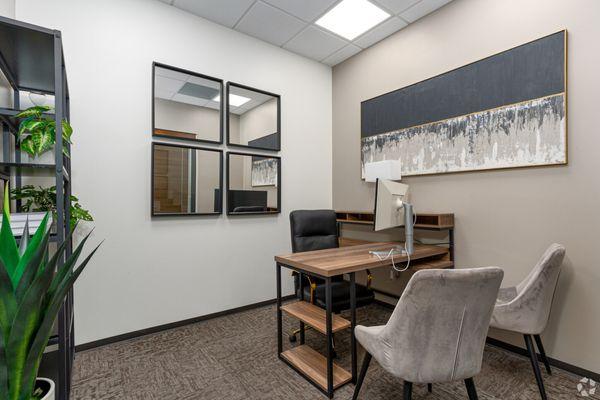 Lucid Private Offices - Southlake Town Square