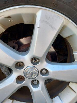 Broken locking lug nut and two missing caps on my wheel