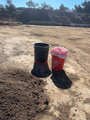 They lended me three buckets for loading.