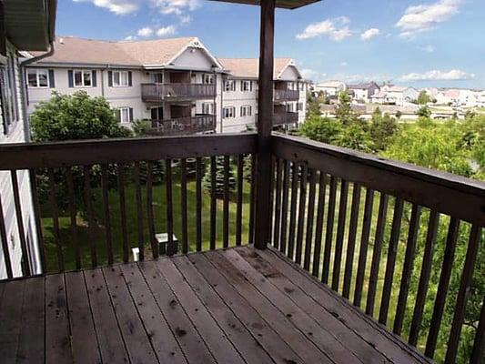 Huge Decks for Grilling!