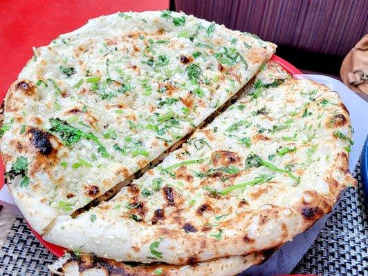 Garlic naan