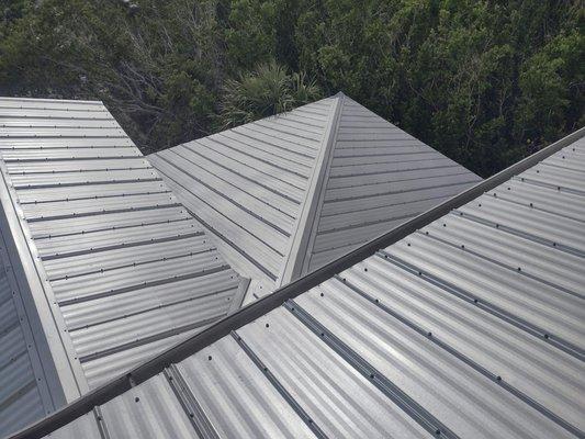 New Metal Roofs in 10 days