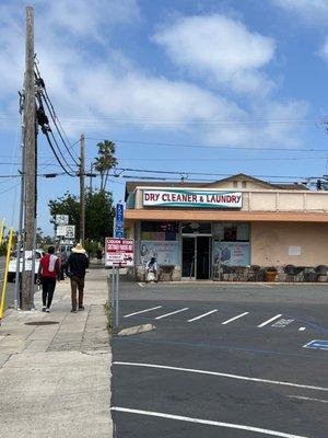 University Heights Dry Cleaners & Laundry