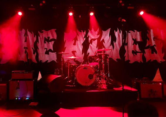 The Quiet Before The Storm - The Hives, live at Racket NYC on 05/16/2023