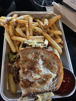 Broccoli cheese melt & fries