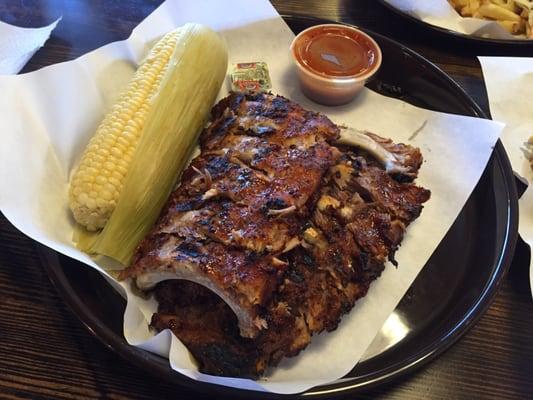 Baby back dinner with corn on the cob