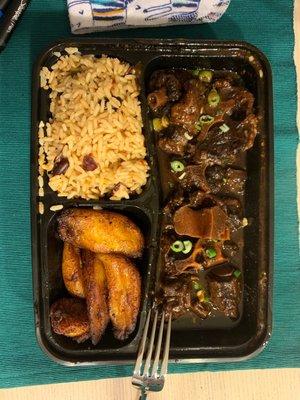 Oxtails (select 2 sides), Rice and Peas, Plantains