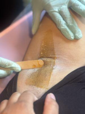 Under arm waxing