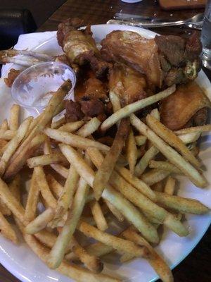 Chicken wings & Chicken Wings and Fries