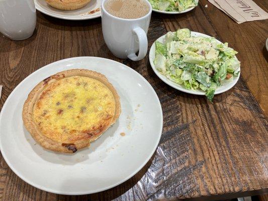 Quiche Lorraine with small salad