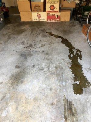 Oil leaked out due to improper drain plug