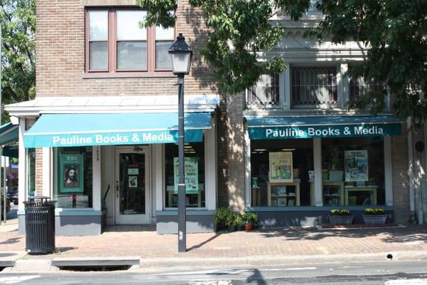 Pauline Books and Media Conveniently Located on King Street