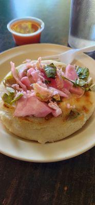 Jalapeno y queso pupusa con curtido. Yummmmy!!