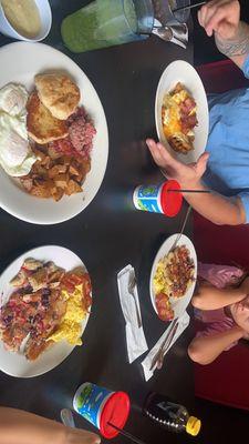 The trainwreck, small corned beef hash special, 2 sunrise kids plates!