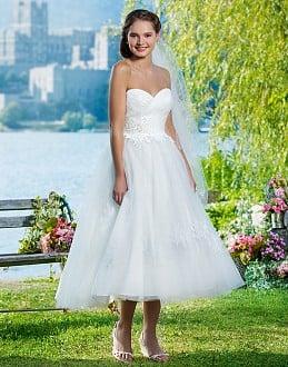 Carina's Bridal Outlet and Consignment