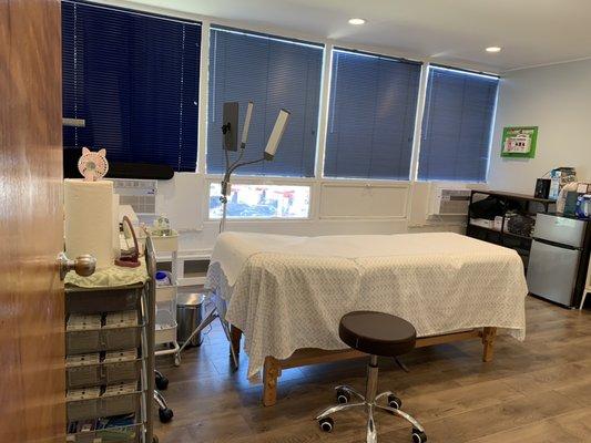 Eyelashes extensions and waxing room