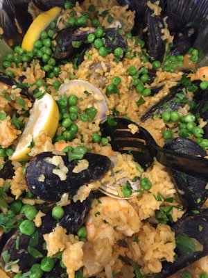 Seafood paella