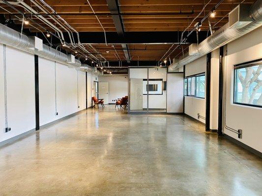 Office available in Culver City. Production/High Tech company short lease