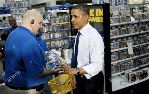 Obama goes to Best Buy