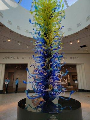 CITRON & COBALT TOWER, 2004. A piece by Dale Chihuly in the atrium, BREATHTAKING!