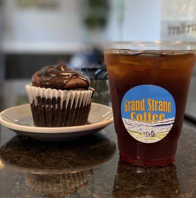 Chocolate cupcake with coffee