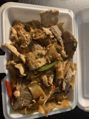 12. Lunch Drunken Noodle