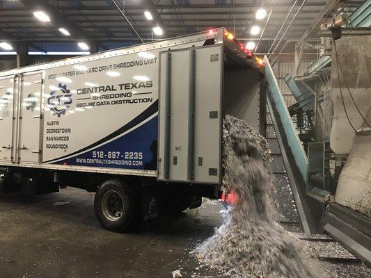 Unloading Shredded Paper directly into baler/conveyor