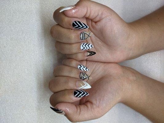 Black and white acrylic nails by Kevin